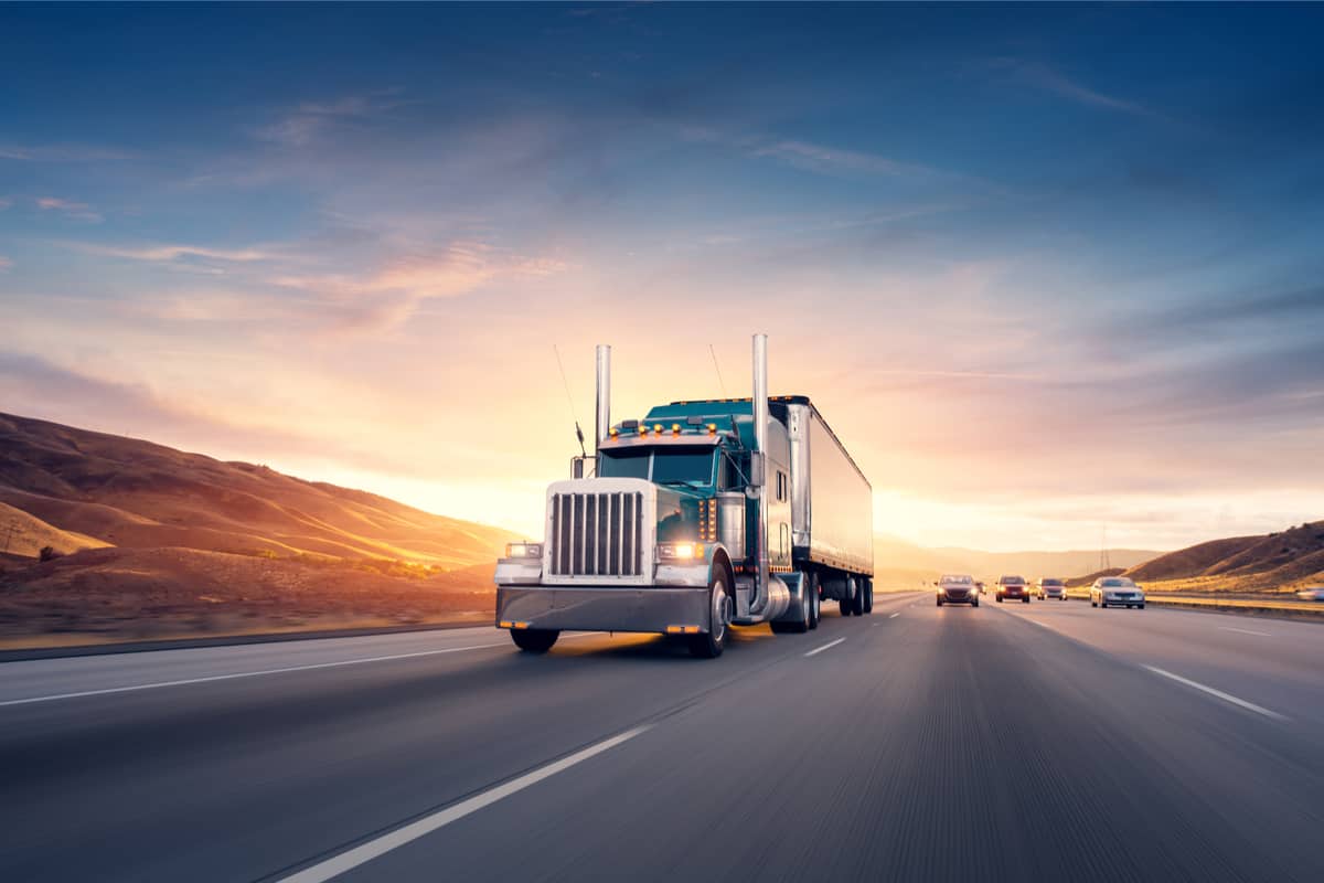 Common Signs of Truck Driver Negligence 
