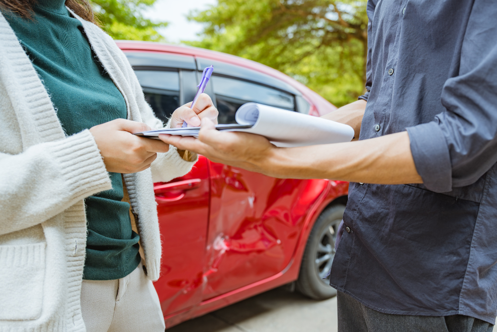 Collecting witness information at accident scene