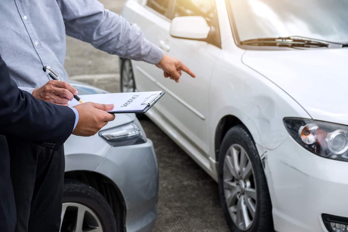 How a New Orleans Car Accident Lawyer Can Help You Recover Beyond Your Insurance Policy Limits